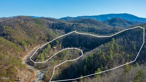 1940 Wears Valley Rd, Sevierville, TN, 37862-7661 | Card Image
