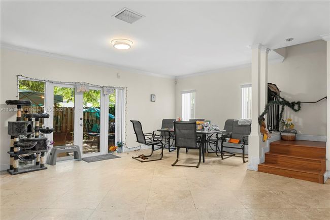 3154 Plaza St, Townhouse with 3 bedrooms, 2 bathrooms and null parking in Miami FL | Image 8
