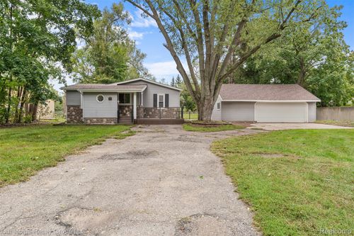 35520 Ronald St, Romulus, MI, 48174-3363 | Card Image