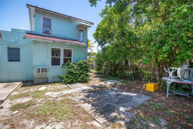 627 Valley Forge Rd, Home with 0 bedrooms, 0 bathrooms and 6 parking in West Palm Beach FL | Image 5