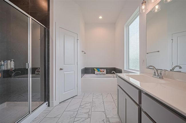 4507 Mustang Run Dr, House other with 4 bedrooms, 2 bathrooms and 3 parking in Rosenberg TX | Image 40