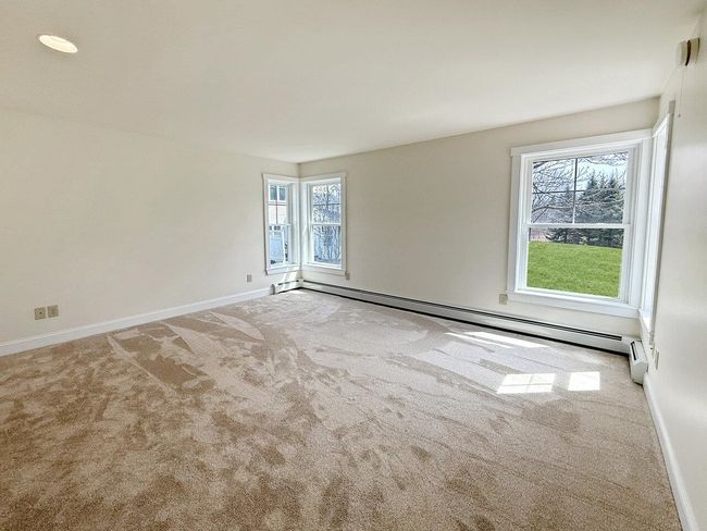392 Commons Rd, Condo with 2 bedrooms, 3 bathrooms and null parking in Williston VT | Image 5