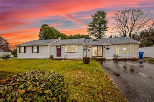 24 Ventura Dr, Brooklyn, CT, 06234-3820 | Card Image