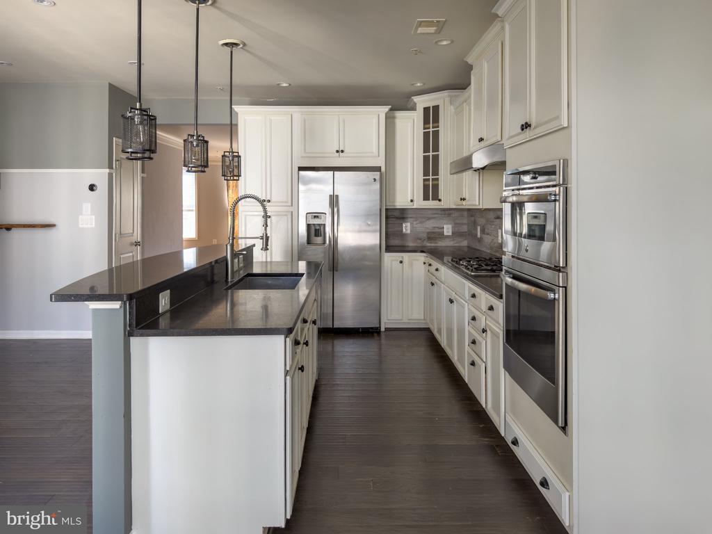 Residential Lease in ASHBURN 5