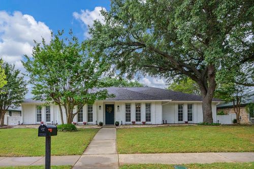 2804 Knollwood Dr, Plano, TX, 75075-6426 | Card Image