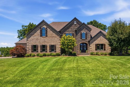 142 Riverchase Ln, Mooresville, NC, 28115-8336 | Card Image