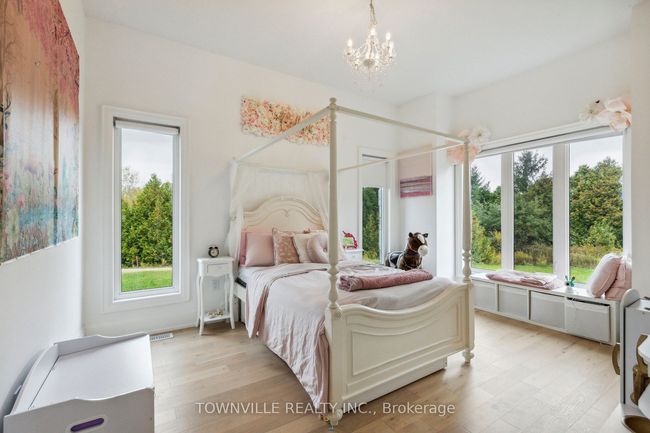 9042 Sideroad 10, House other with 6 bedrooms, 4 bathrooms and 12 parking in Georgetown ON | Image 14