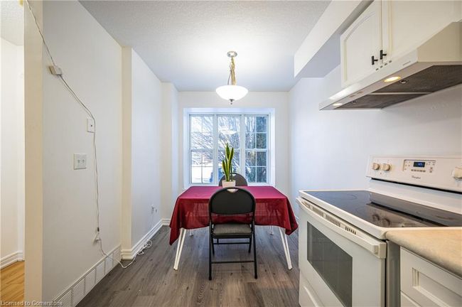 608 Brandenburg Blvd, House other with 3 bedrooms, 2 bathrooms and 2 parking in Waterloo ON | Image 10