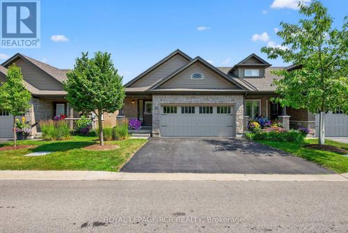 24 Westminster Cres, Fergus, ON, N1M0C4 | Card Image