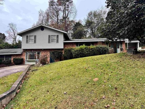 201 Clairmont Dr, Warner Robins, GA, 31088-5352 | Card Image