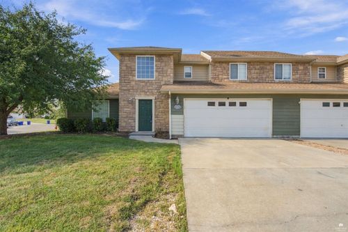 634 Seitz Ct, Junction City, KS, 66441-4261 | Card Image