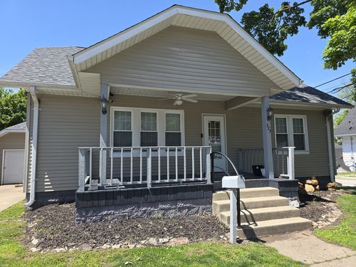 121 N Ludlow St, Olney, IL, 62450-1530 | Card Image