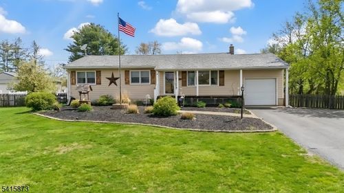 377 Triangle Rd, Hillsborough, NJ, 08844-4534 | Card Image