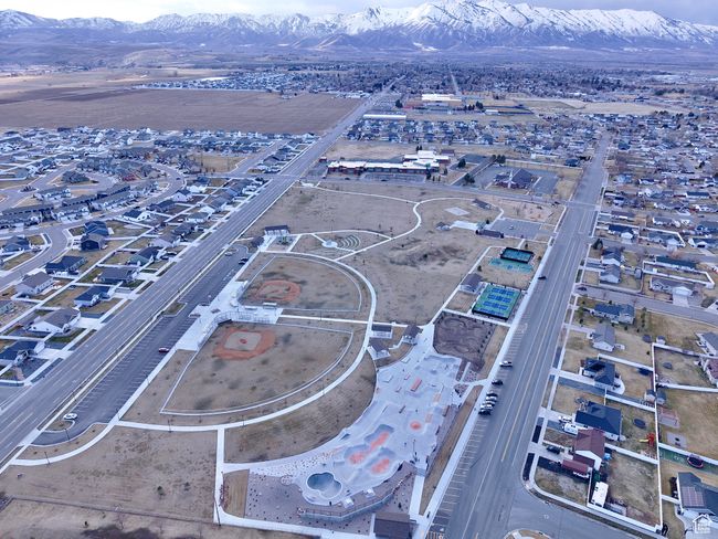 Skate park, dog park, and community park within walking distance. | Image 15