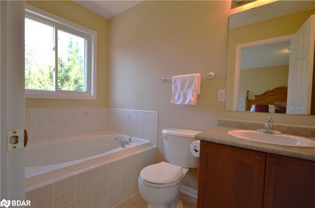 21 Red Pine Cres, House other with 2 bedrooms, 2 bathrooms and 6 parking in Wasaga Beach ON | Image 17