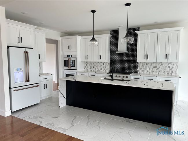 3640 Turtle Creek Dr, House other with 5 bedrooms, 5 bathrooms and 3 parking in Perrysburg OH | Image 6