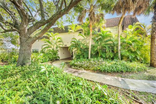 1-4-9107 Sw 137th Ter, Miami, FL, 33176 | Card Image