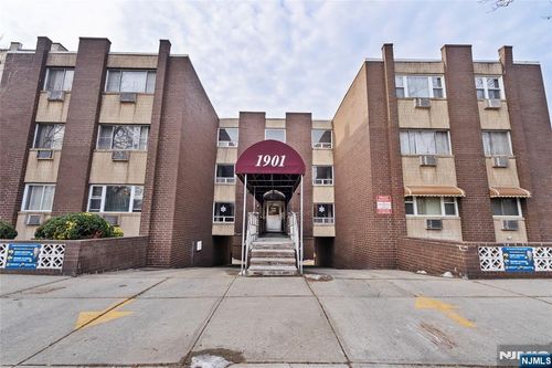 1901 Kennedy Blvd, North Bergen, NJ, 07047-6352 | Card Image