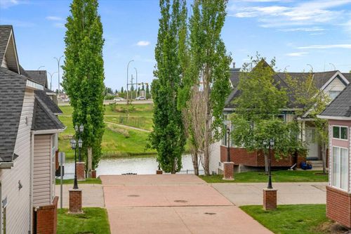 219-8 Prestwick Pond Terr Se, Calgary, AB, T2Z4P3 | Card Image