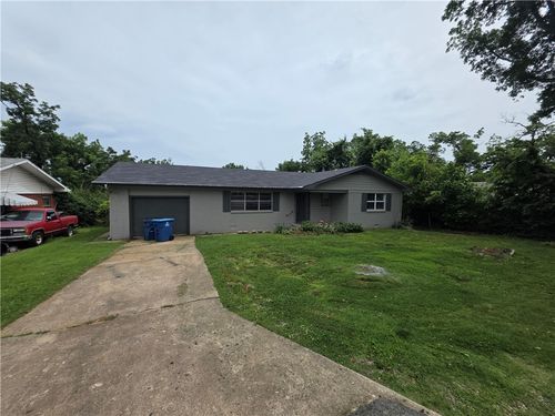 1204 Nw 2nd St, Bentonville, AR, 72712-5022 | Card Image
