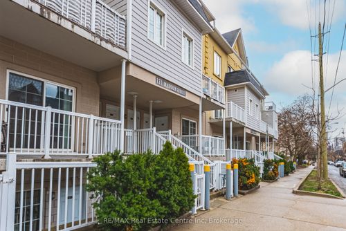 222-171 Bleecker St, Toronto, ON, M4X1L9 | Card Image