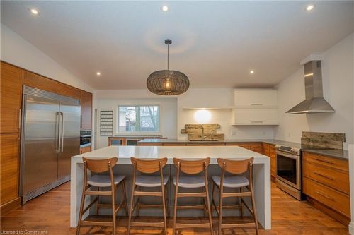 229 Westview Crt, Kitchener, ON, N2N2V6 | Card Image