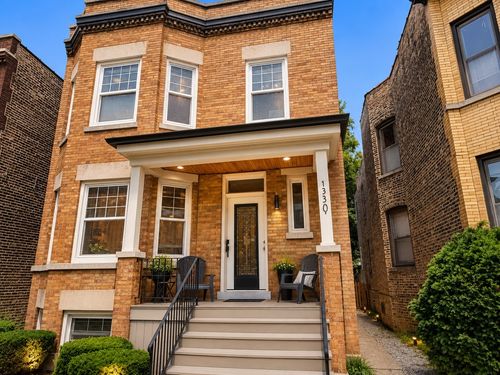 2-1330 Roscoe St, Chicago, IL, 60657-1414 | Card Image