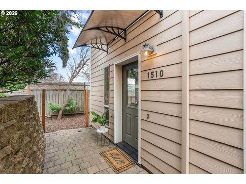 1510 Lincoln St, Hood River, OR, 97031-1142 | Card Image