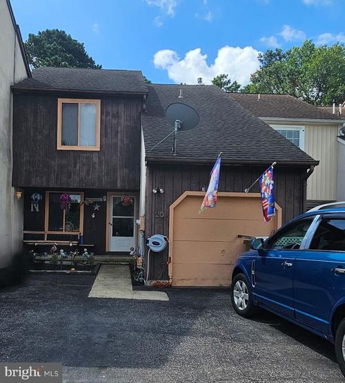 20 Queen Anne Ct, MARLTON, NJ, 08053-2838 | Card Image