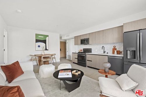 unit-203-4506 Dockweiler St, LOS ANGELES, CA, 90019-3084 | Card Image