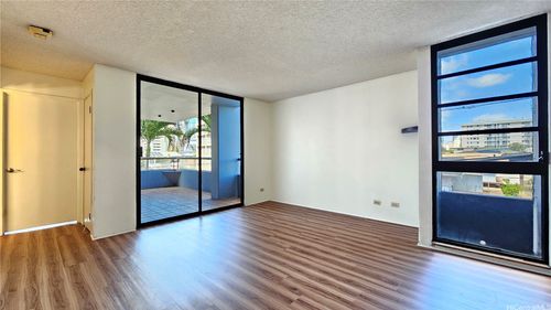 apt-103-2100 Date St, Honolulu, HI, 96826-4019 | Card Image