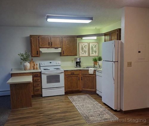7-609 Main St S, Renville, MN, 56284-1814 | Card Image