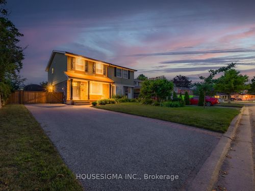 1379 Orlando Crt, Oshawa, ON, L1G6T8 | Card Image