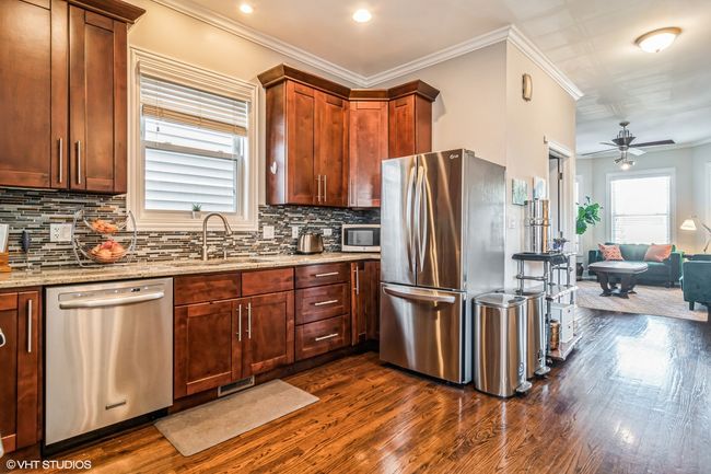 3069 N Elbridge Ave, Home with 2 bedrooms, 3 bathrooms and 2 parking in CHICAGO IL | Image 4