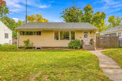 936 26th Ave N, Saint Cloud, MN, 56303-2431 | Card Image