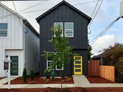 7758 Se Tibbetts St, House other with 2 bedrooms, 2 bathrooms and null parking in Portland OR | Image 1