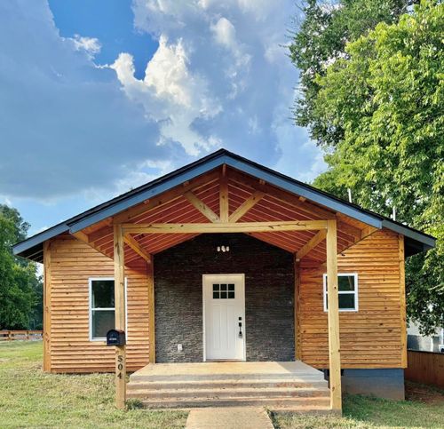 504 Austin Ave, Sheffield, AL, 35660-2722 | Card Image