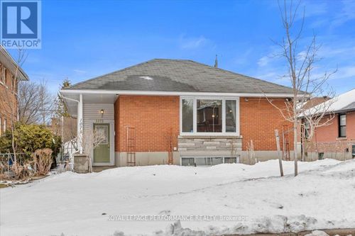 1075 Secord Avenue, Ottawa, ON, K1H8C7 | Card Image