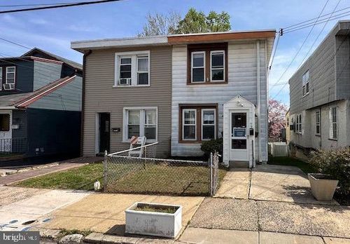 59 N Penn St, CLIFTON HEIGHTS, PA, 19018-1616 | Card Image