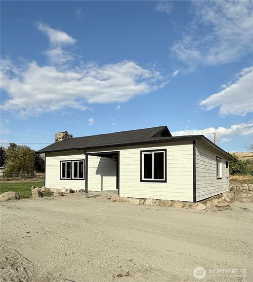 1719 Old Highway 97, Okanogan, WA, 98840-8221 | Card Image
