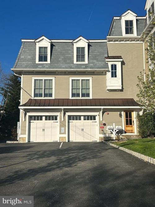 apt-5-200 W Wayne Ave, WAYNE, PA, 19087-3932 | Card Image