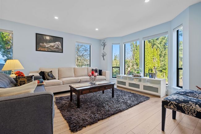 22178 124 Ave, House other with 8 bedrooms, 5 bathrooms and 10 parking in Maple Ridge BC | Image 5