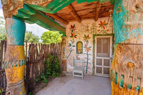 2 Short Rd, Santa Fe, NM, 87506-7721 | Card Image