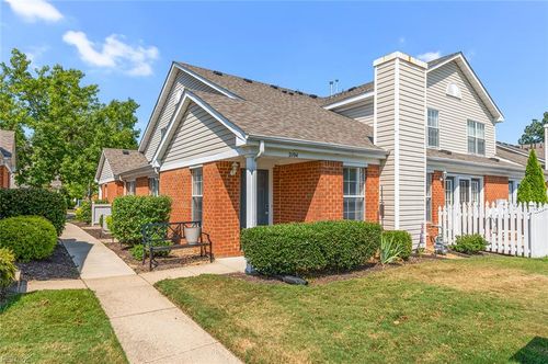 2104 Westgate Cir, Williamsburg, VA, 23185-2094 | Card Image