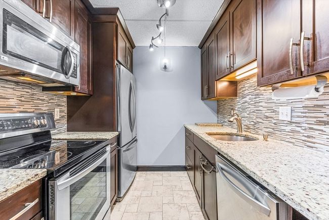 APT-28A - 159 Main St, Condo with 2 bedrooms, 2 bathrooms and 1 parking in Stoneham MA | Image 6
