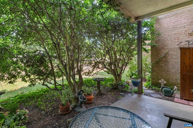 APT-105 - 511 1 St St N, Condo with 2 bedrooms, 1 bathrooms and null parking in CHARLOTTESVILLE VA | Image 7