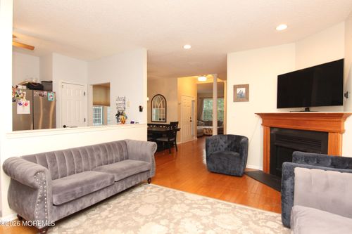 33 Austin St, Tinton Falls, NJ, 07712-7759 | Card Image