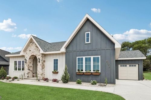 W8778 Blue Violet Ct, Cambridge, WI, 53523-9211 | Card Image