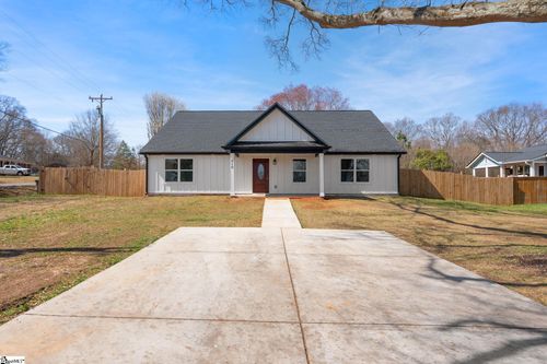 210 Sulphur Springs Dr, Greenville, SC, 29617-1725 | Card Image