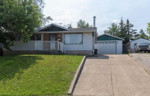 121 Beale Crescent, Fort Mcmurray, AB, T9H2T3 | Card Image